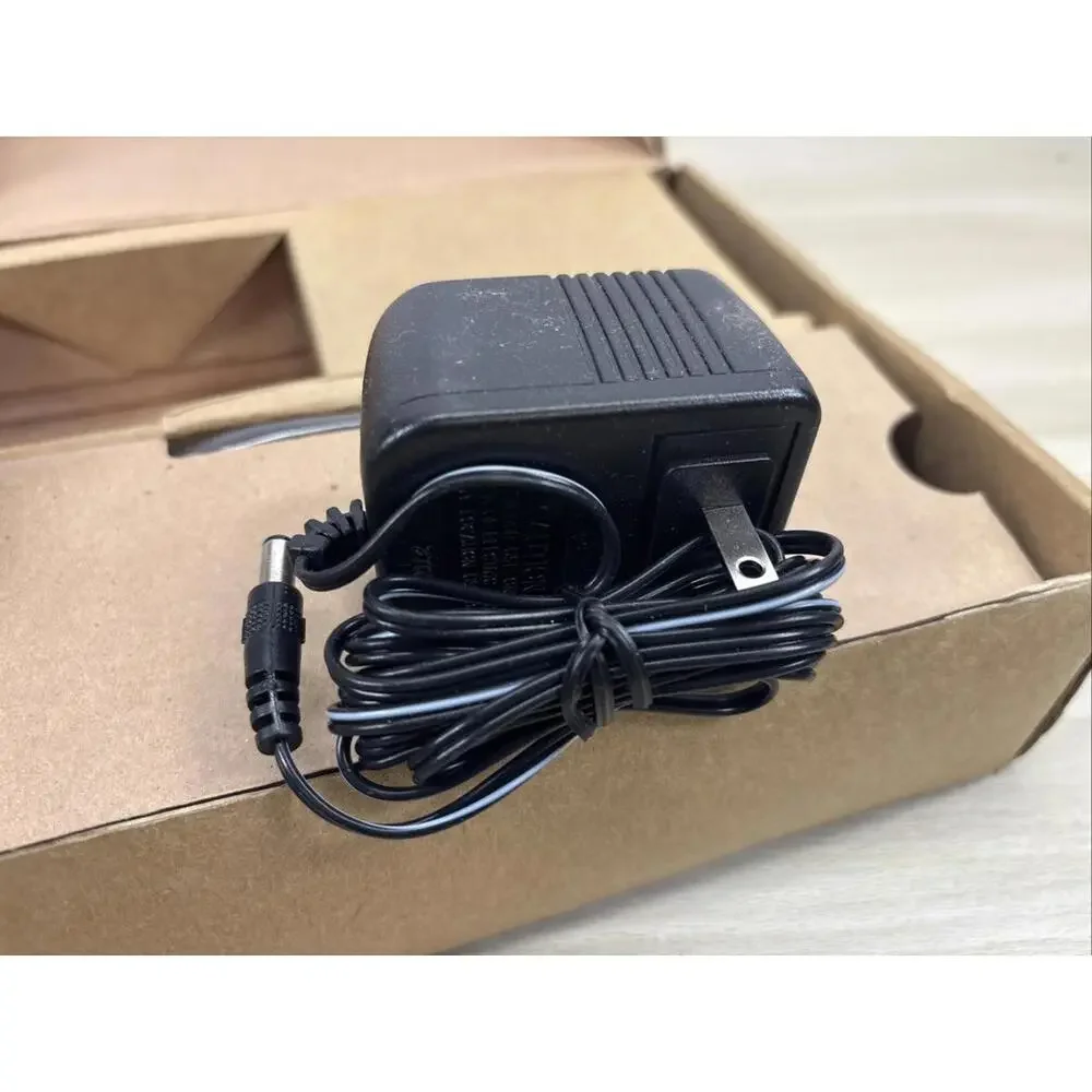 ConnectPro VSE-103 VGA Enhanced Video Splitter 3 Port 400MHz NEW IN ORIGINAL BOX